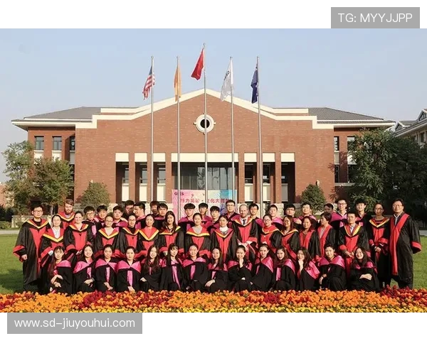 白人足球与黑人球员共融发展探讨：文化差异与竞技融合的新时代