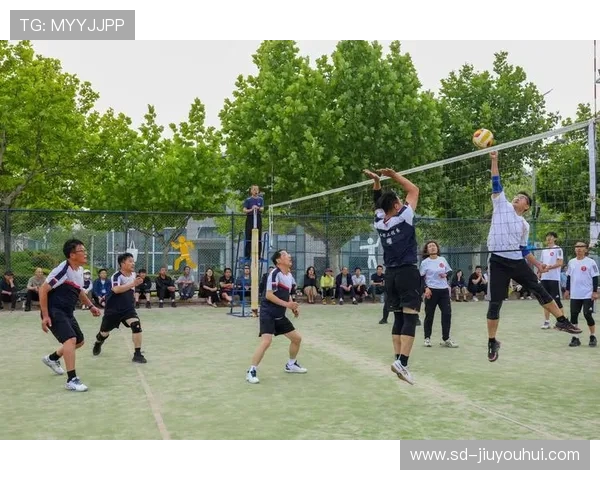 台江职工足球队奋勇拼搏推动足球文化发展 助力全民健身目标实现 台江职工足球队奋勇拼搏推动足球文化发展 助力全民健身目标实现